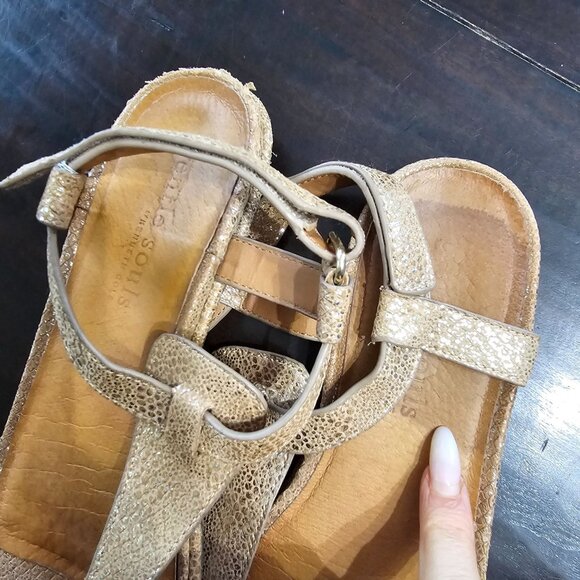 Gentle Souls Kenneth Cole Leather Gold Adjustable Ankle Sandal Thongs Size 9 - Picture 13 of 13